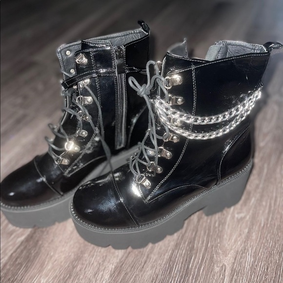 Shoes - Leather goth boots